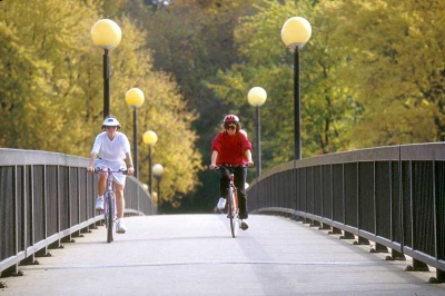 Bicycling on campus1